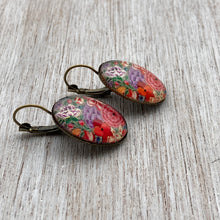 Load image into Gallery viewer, 25 mm Oval Lever Back - Hazaarposh - Naqashi Kashmir Red Flowers
