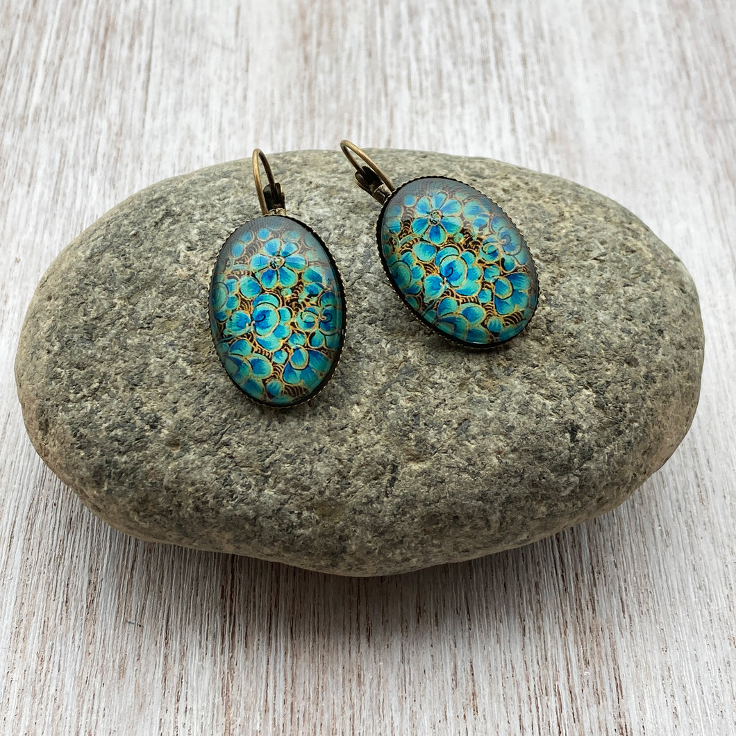 25 mm Oval Lever Back - Shirkha - Naqashi Kashmir Green Flowers