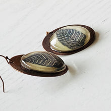 Load image into Gallery viewer, Round Copper Earrings with Glass - Patachitra Tree
